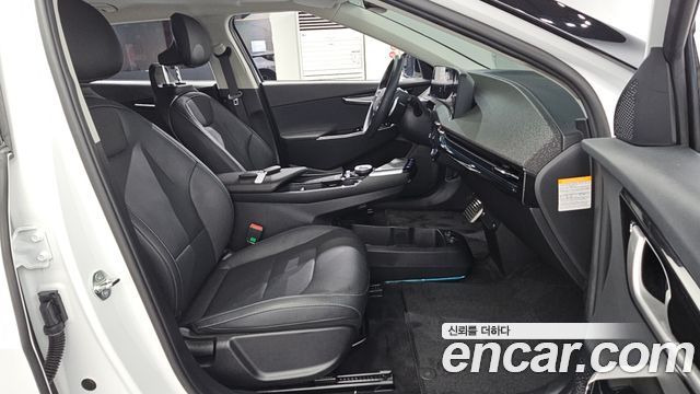 Kia EV6 Long Range 4WD Air 2023 — фото 12