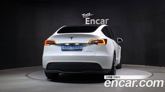 Tesla Model Y Long Range AWD 2022 — фото 4
