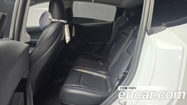 Tesla Model Y Long Range AWD 2022 — фото 16