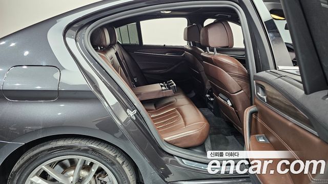BMW 5 Series (G30) 520d xDrive M Sport Package Plus 2020 — фото 12