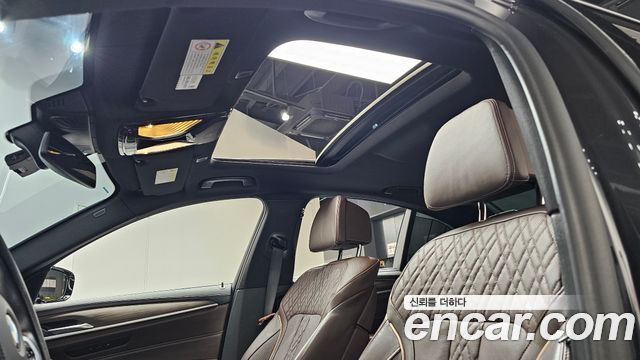 BMW 5 Series (G30) 520d xDrive M Sport Package Plus 2020 — фото 18