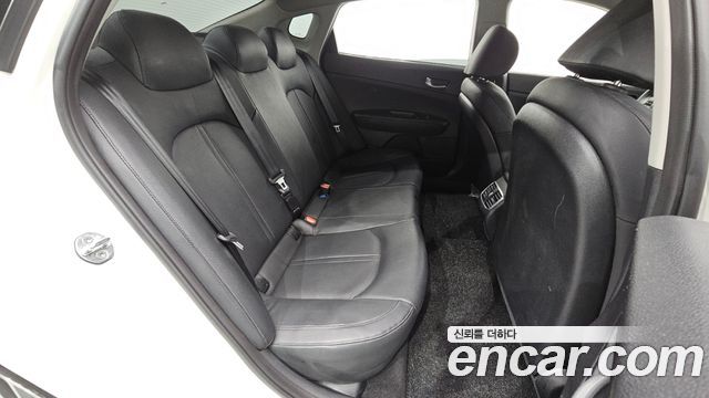 Kia K5 (II) 2.0 SX Style Edition 2018 — фото 11