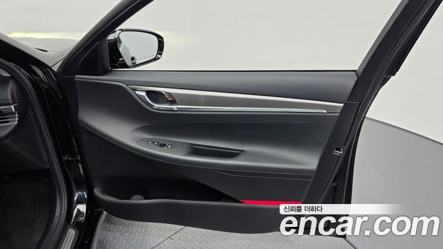 Hyundai Grandeur (IG) 2.5 Premium 2023 — фото 25