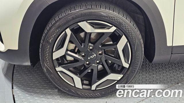 Kia Seltos Gasoline 1.6 Turbo 2WD Signature 2023 — фото 5