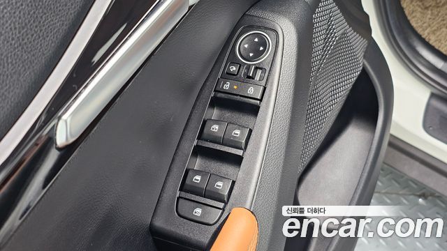 Kia Seltos Gasoline 1.6 Turbo 2WD Signature 2023 — фото 17
