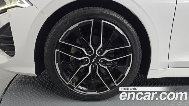 Kia K5 (III) 1.6 Turbo Prestige 2023 — фото 5