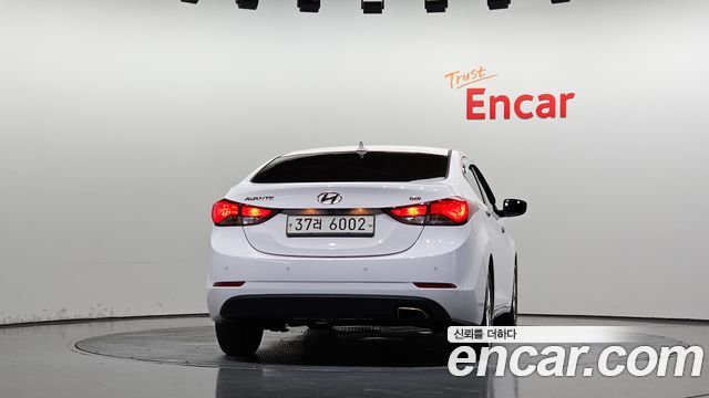 Hyundai Avante 1.6 GDi Modern Standard 2015 — фото 4