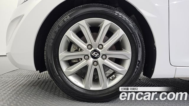 Hyundai Avante 1.6 GDi Modern Standard 2015 — фото 5