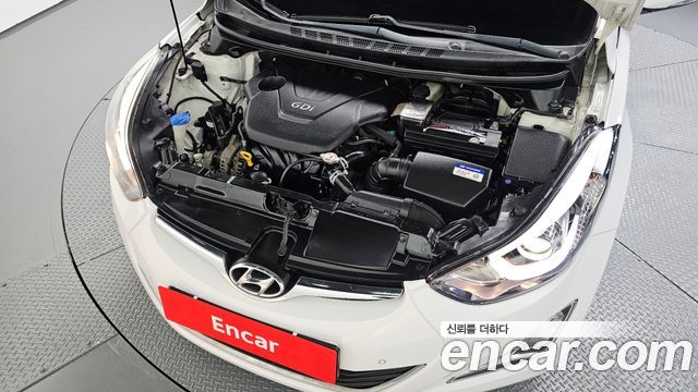 Hyundai Avante 1.6 GDi Modern Standard 2015 — фото 6