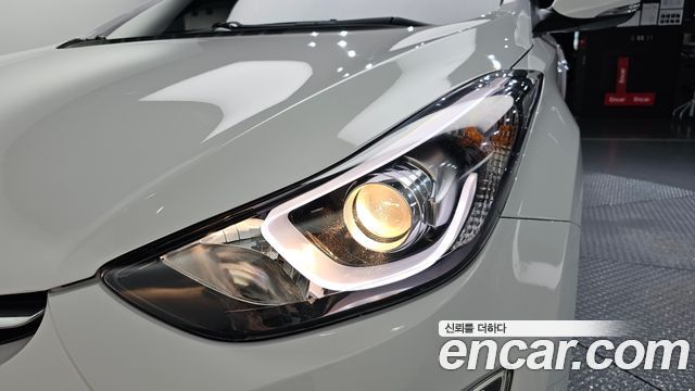 Hyundai Avante 1.6 GDi Modern Standard 2015 — фото 22