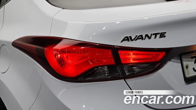 Hyundai Avante 1.6 GDi Modern Standard 2015 — фото 23