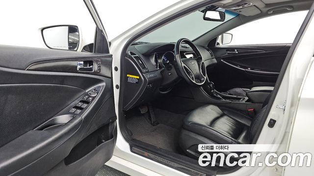 Hyundai Sonata The Brilliant CVVL Premium 2014 — фото 10