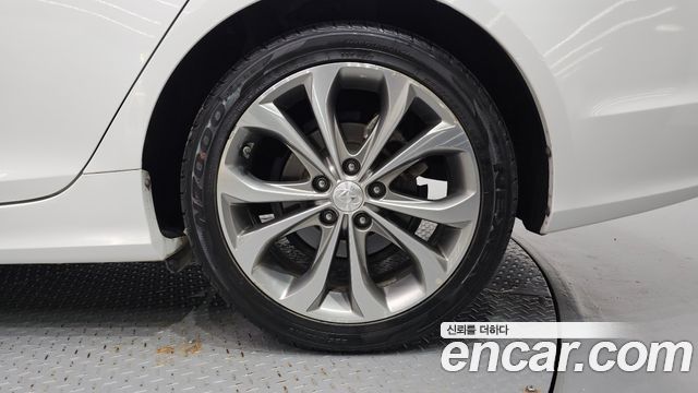Hyundai Sonata The Brilliant CVVL Premium 2014 — фото 21