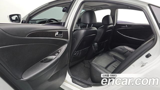 Hyundai Sonata The Brilliant CVVL Premium 2014 — фото 26
