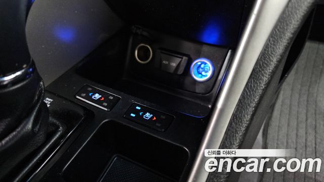 Hyundai Sonata The Brilliant CVVL Premium 2014 — фото 30