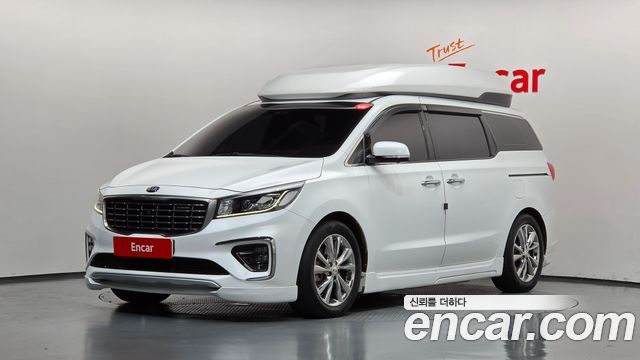 Kia Carnival 9-Seater Hi-Limousine Noblesse Special 2019 — фото 1