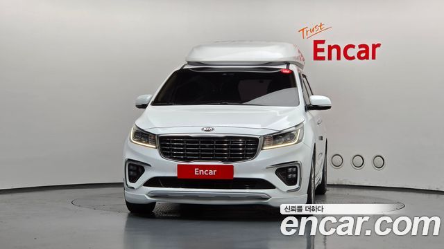 Kia Carnival 9-Seater Hi-Limousine Noblesse Special 2019 — фото 3