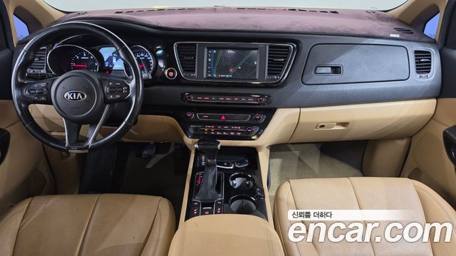 Kia Carnival 9-Seater Hi-Limousine Noblesse Special 2019 — фото 7