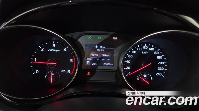 Kia Carnival 9-Seater Hi-Limousine Noblesse Special 2019 — фото 8