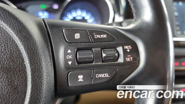 Kia Carnival 9-Seater Hi-Limousine Noblesse Special 2019 — фото 17