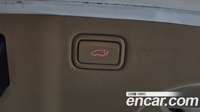Kia Carnival 9-Seater Hi-Limousine Noblesse Special 2019 — фото 18