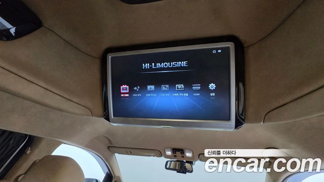 Kia Carnival 9-Seater Hi-Limousine Noblesse Special 2019 — фото 32