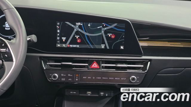 Kia Niro EV Earth 2023 — фото 14