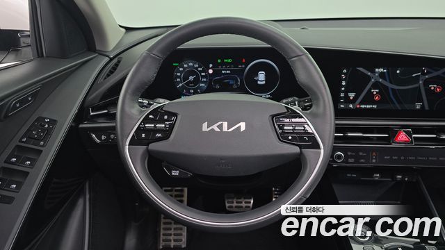 Kia Niro EV Earth 2023 — фото 15