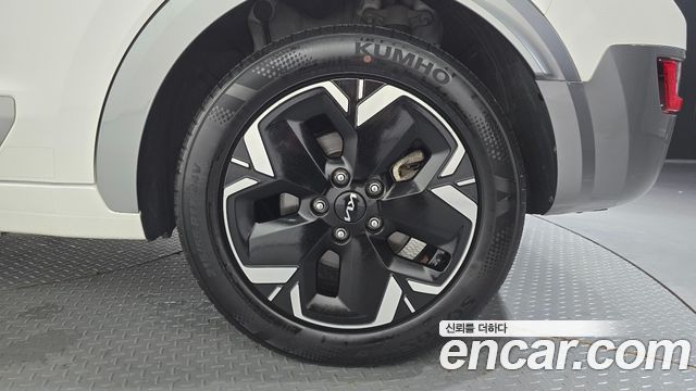 Kia Niro EV Earth 2023 — фото 21