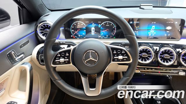 Mercedes-Benz A-Class (W177) A220 Hatchback 2023 — фото 12