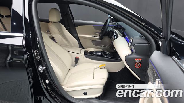 Mercedes-Benz A-Class (W177) A220 Hatchback 2023 — фото 26