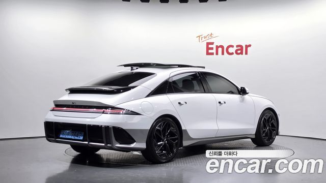 Hyundai Ioniq 6 Long Range Exclusive + 2023 — фото 2