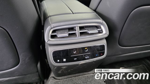 Genesis G80 (RG3) Gasoline 2.5 Turbo AWD 2024 — фото 32