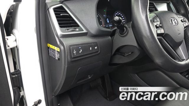 Hyundai Tucson Diesel 1.7 2WD Premium 2018 — фото 17