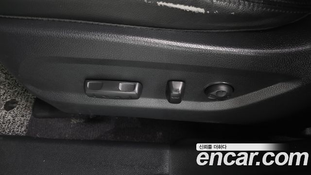 Hyundai Santa Fe The Prime Diesel 2.0 4WD Exclusive Special 2017 — фото 37