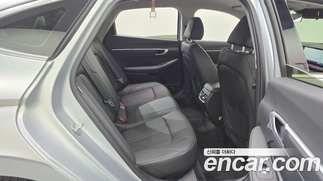 Hyundai Sonata The Edge (DN8) 1.6 Turbo Premium 2024 — фото 17