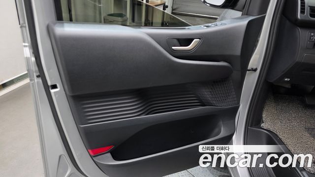 Hyundai Staria L3.5 Tourer 9-Seater Modern 2022 — фото 24