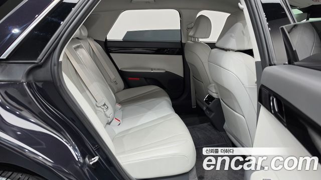 Hyundai Grandeur (GN7) 2,5 Gasoline 2WD Exclusive 2023 — фото 11