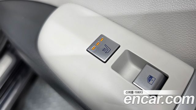 Hyundai Grandeur (GN7) 2,5 Gasoline 2WD Exclusive 2023 — фото 19