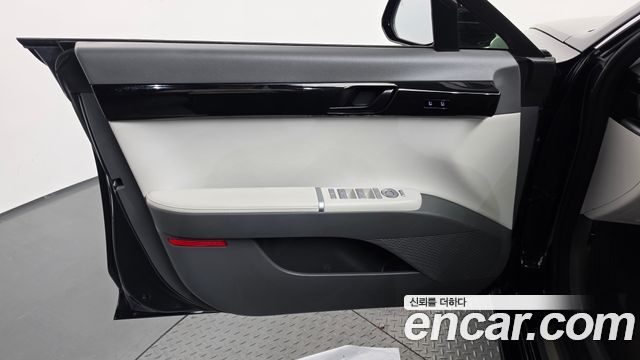 Hyundai Grandeur (GN7) 2,5 Gasoline 2WD Exclusive 2023 — фото 24