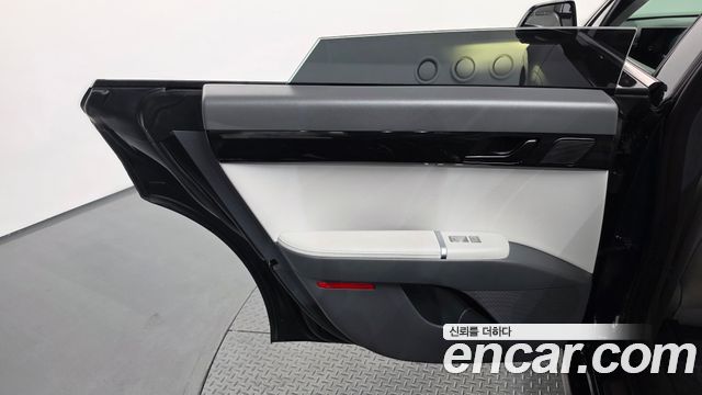 Hyundai Grandeur (GN7) 2,5 Gasoline 2WD Exclusive 2023 — фото 25
