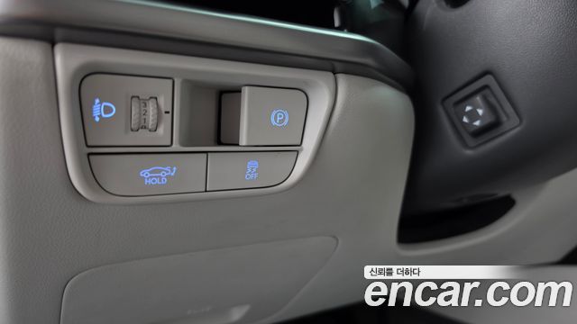 Hyundai Grandeur (GN7) 2,5 Gasoline 2WD Exclusive 2023 — фото 28