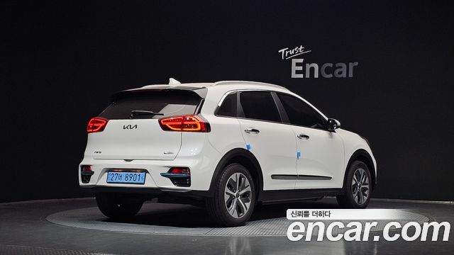 Kia Niro EV Noblesse 2022 — фото 2