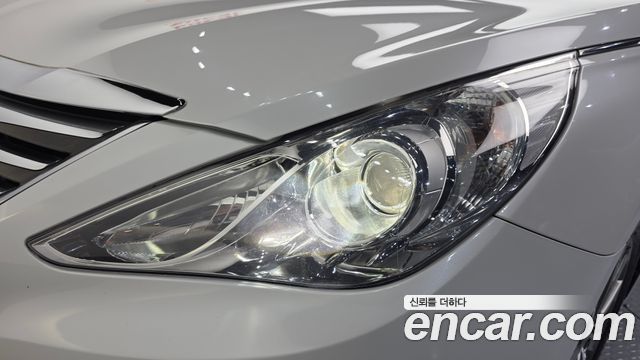 Hyundai Sonata The Brilliant CVVL Premium 2013 — фото 22