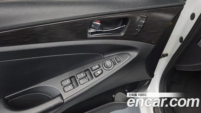 Hyundai Sonata The Brilliant CVVL Premium 2013 — фото 27