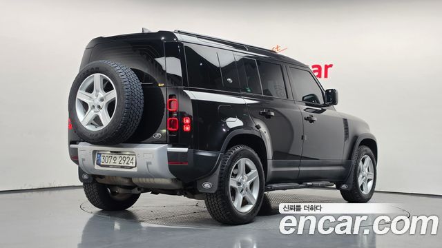 Land Rover Defender (L663) 110 D250 SE 2022 — фото 2