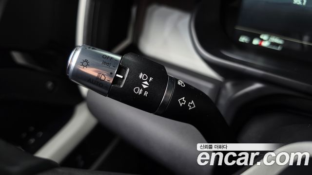 Land Rover Defender (L663) 110 D250 SE 2022 — фото 30