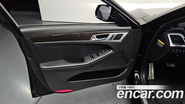 Genesis G80 3.3 GDI AWD Luxury 2019 — фото 24