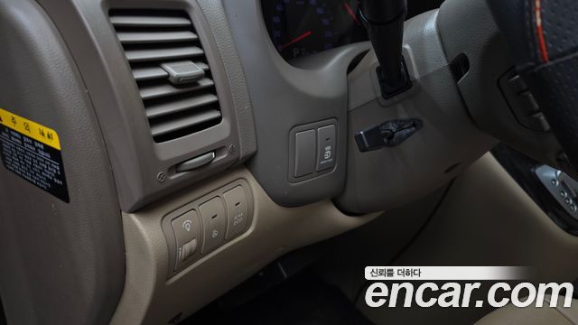 Kia Carnival R School Bus 2012 — фото 19