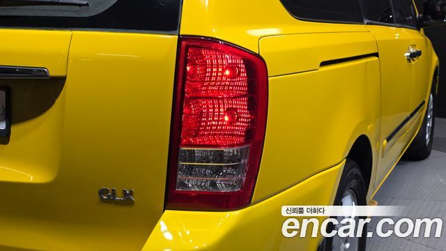Kia Carnival R School Bus 2012 — фото 23